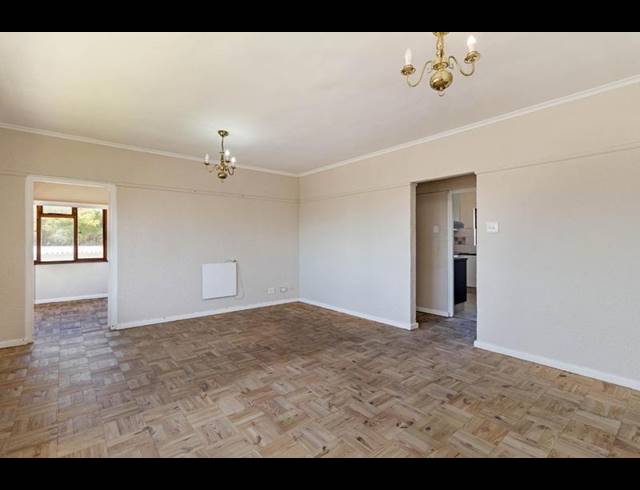 2 BEDROOM APARTMENT FOR SALE IN FISH HOEK